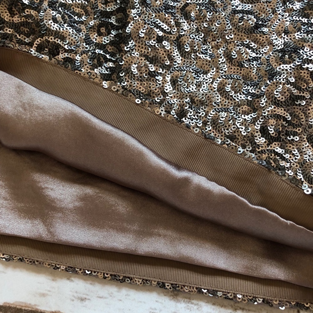 Olivaceous Silver Sequin Mini Skirt - Picture 4 of 4